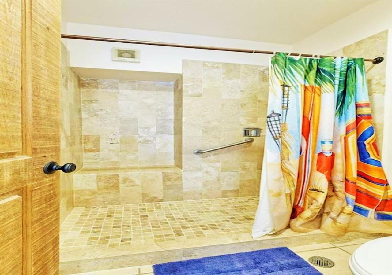 Right On The Beach! Rocky Point Condo Rental - 2 Bedroom Penthouse Beachfront Exterior photo
